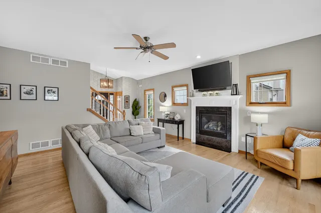 $685,000 | 1 Fawn Ridge Circle, Middleton, WI 53562