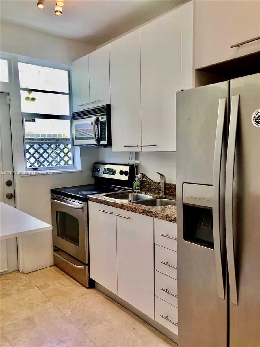 826 7th Street, Unit 3 Miami Beach, FL 33139 - Photo 7 of 20