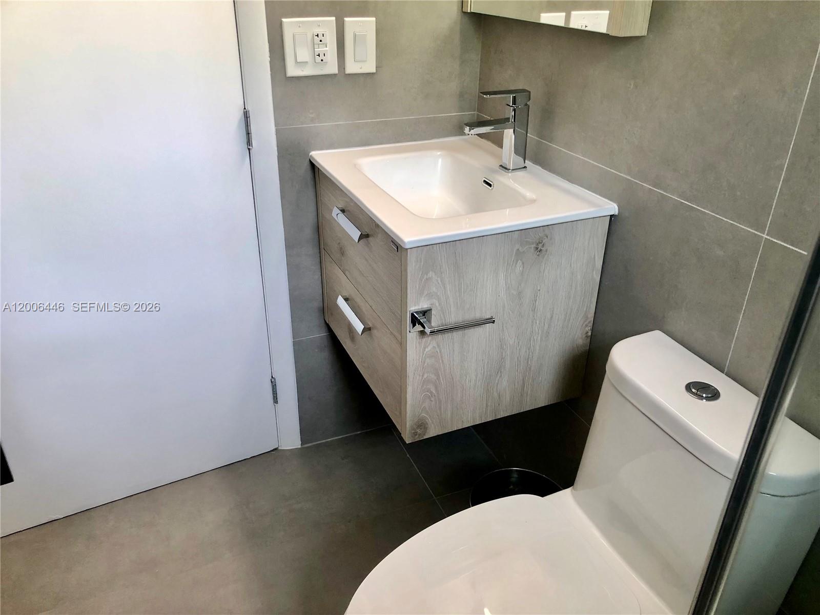 826 7th Street, Unit 3 Miami Beach, FL 33139 - Photo 10 of 20