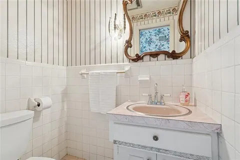 $269,000 | 1625 Holiday Place, New Orleans, LA 70114