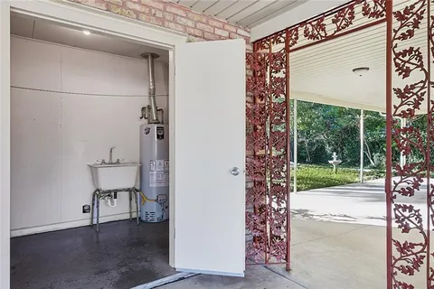 $276,900 | 1625 Holiday Place, New Orleans, LA 70114