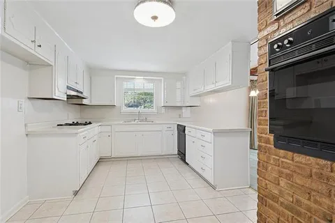 $269,000 | 1625 Holiday Place, New Orleans, LA 70114