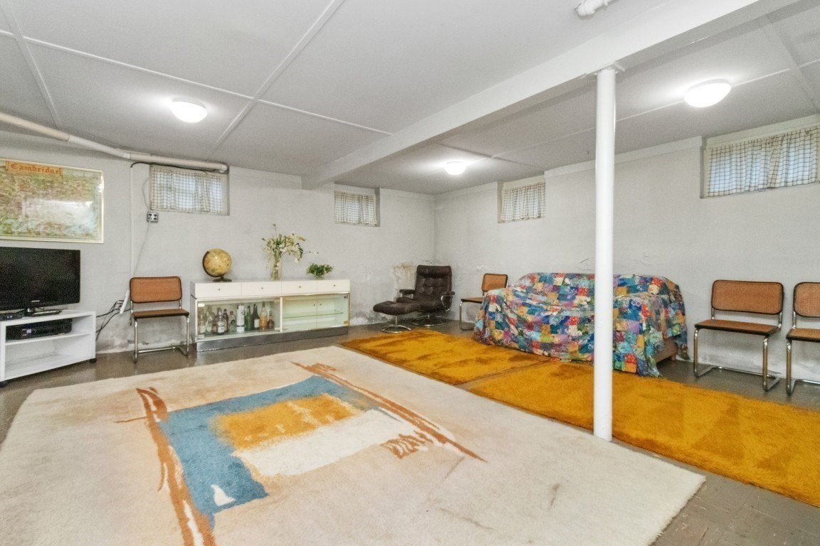 22 Roosevelt Road Newton, MA 02459 - Photo 16 of 24 Gallery Image 16