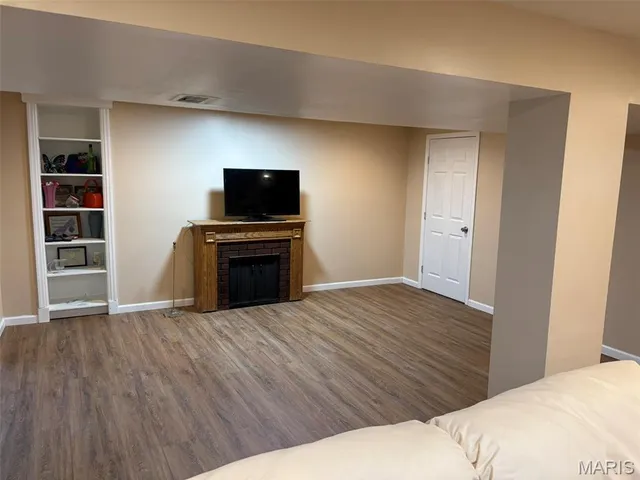 $255,900 | 8 Canoebrook Drive, Black Jack, MO 63033