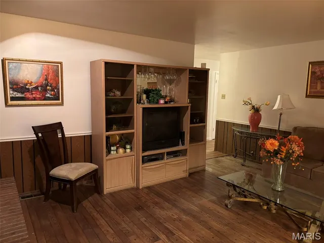 $255,900 | 8 Canoebrook Drive, Black Jack, MO 63033