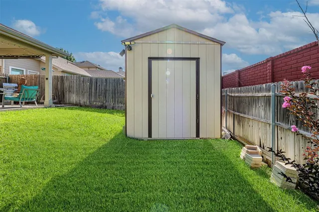 $369,000 | 336 Chase Hill Lane, Fort Worth, TX 76028