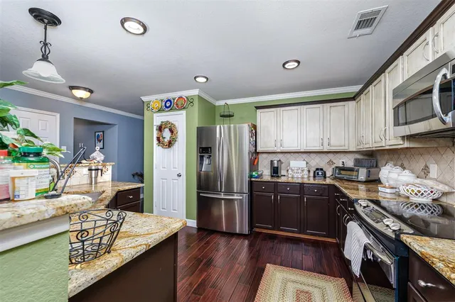 $369,000 | 336 Chase Hill Lane, Fort Worth, TX 76028