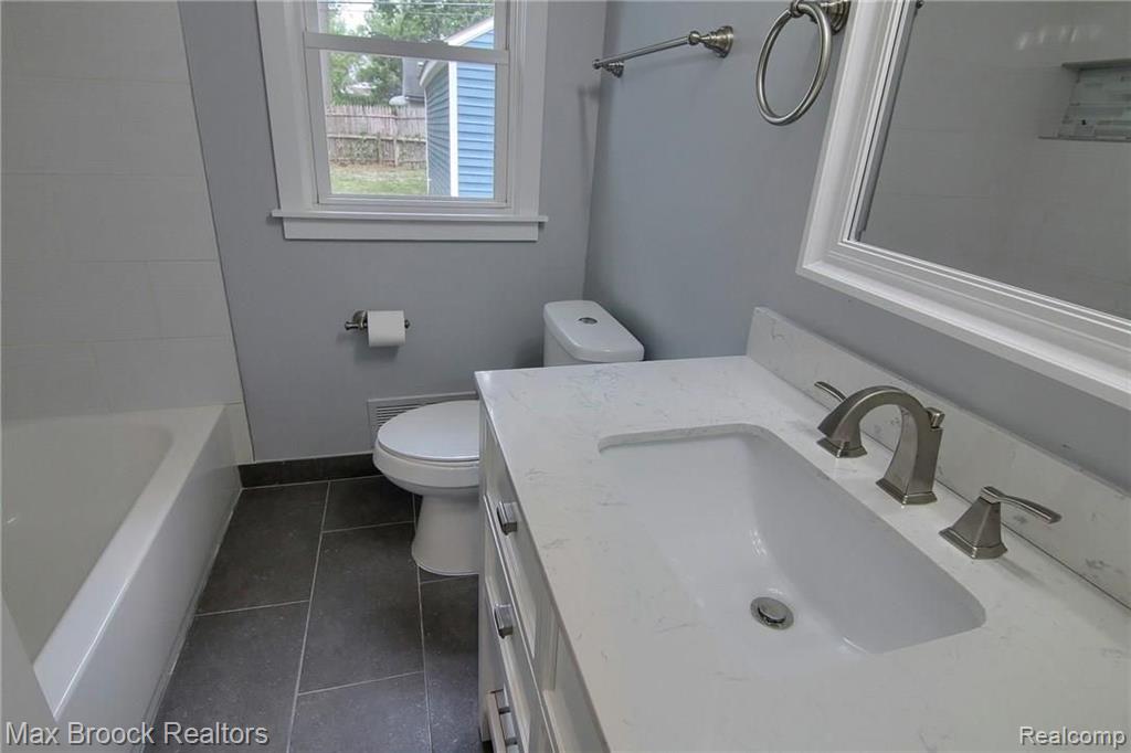 543 Stratford Road Ferndale, MI 48220 - Photo 14 of 21