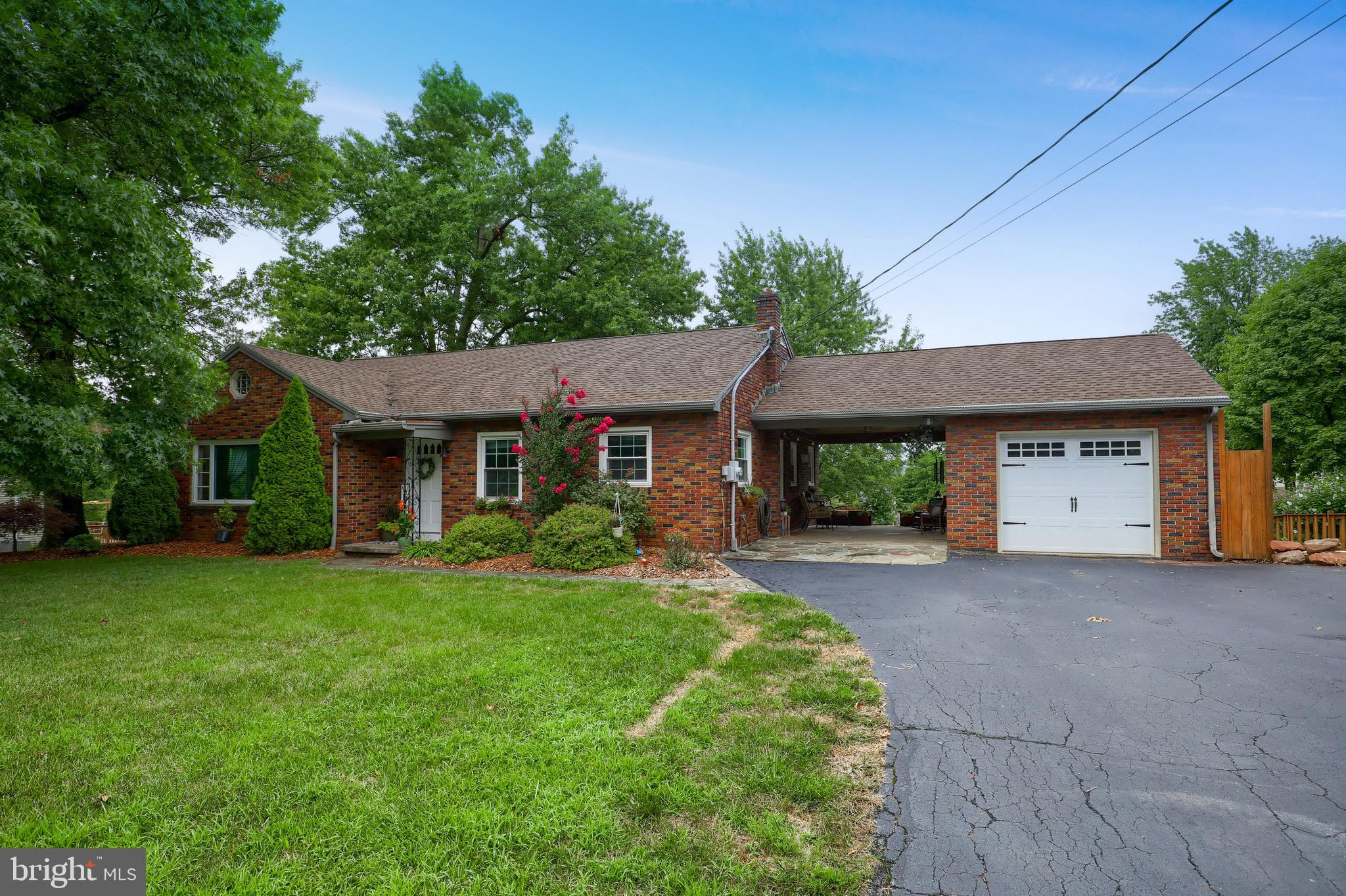1580 North Reading Road Stevens, PA 17578 - Photo 1 of 50 Gallery Image 1