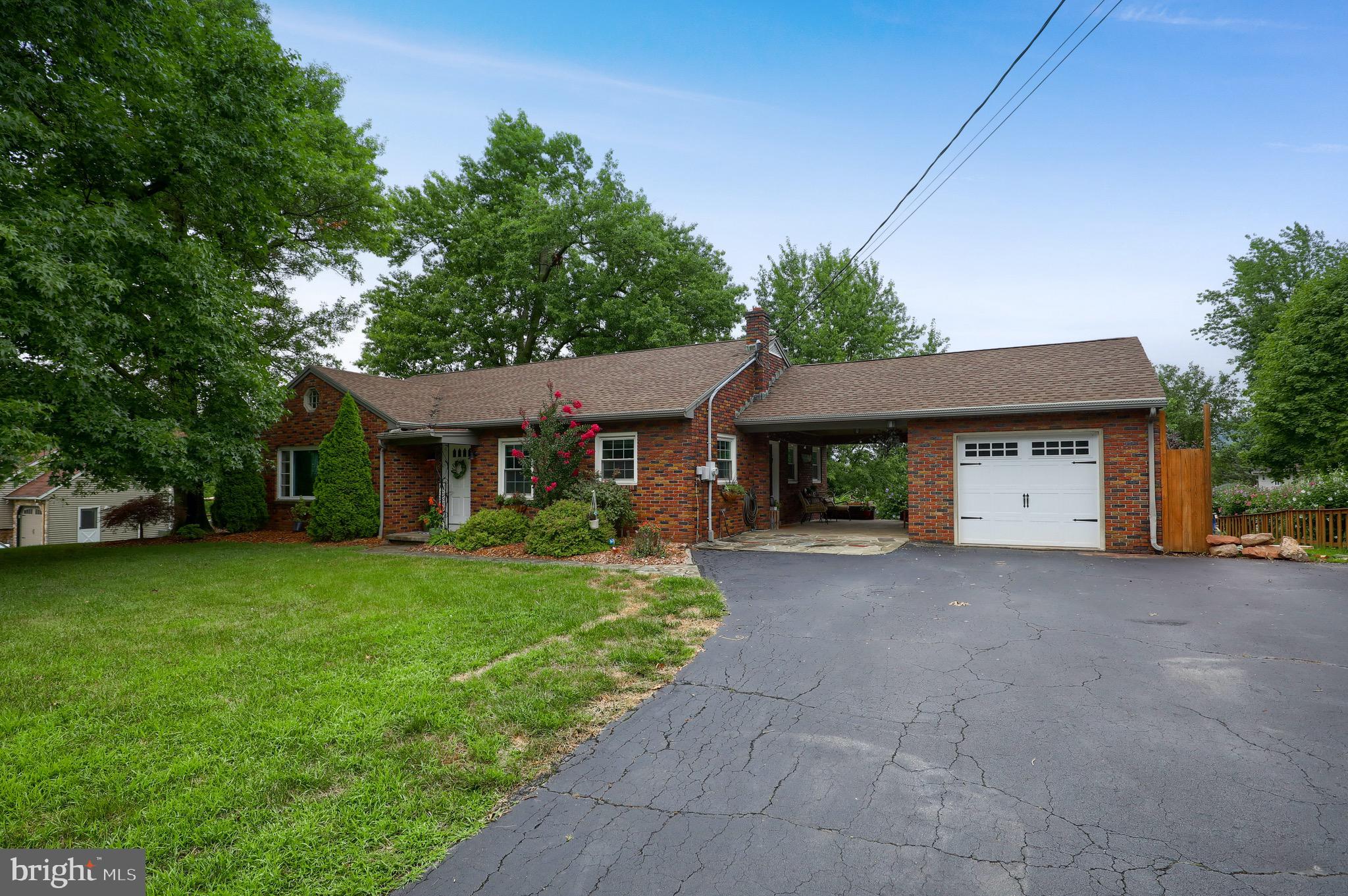 1580 North Reading Road Stevens, PA 17578 - Photo 2 of 50 Gallery Image 2