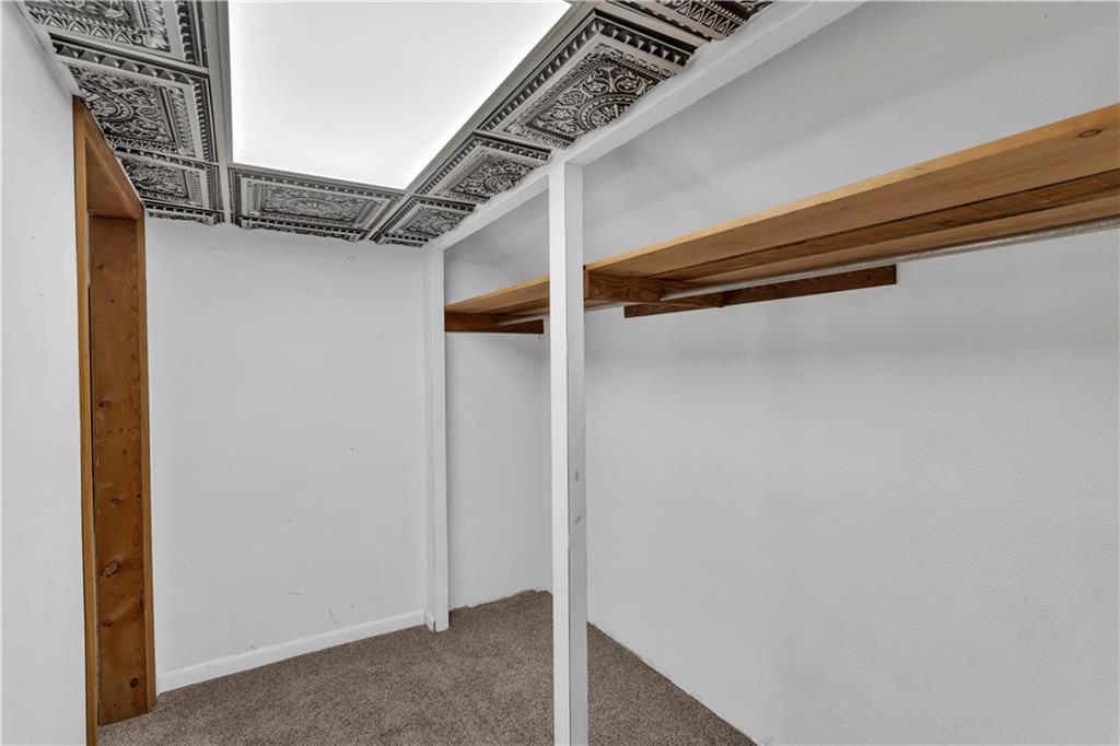 2171 Robbins Station Road Irwin, PA 15642 - Photo 35 of 50 Large walk-in closet