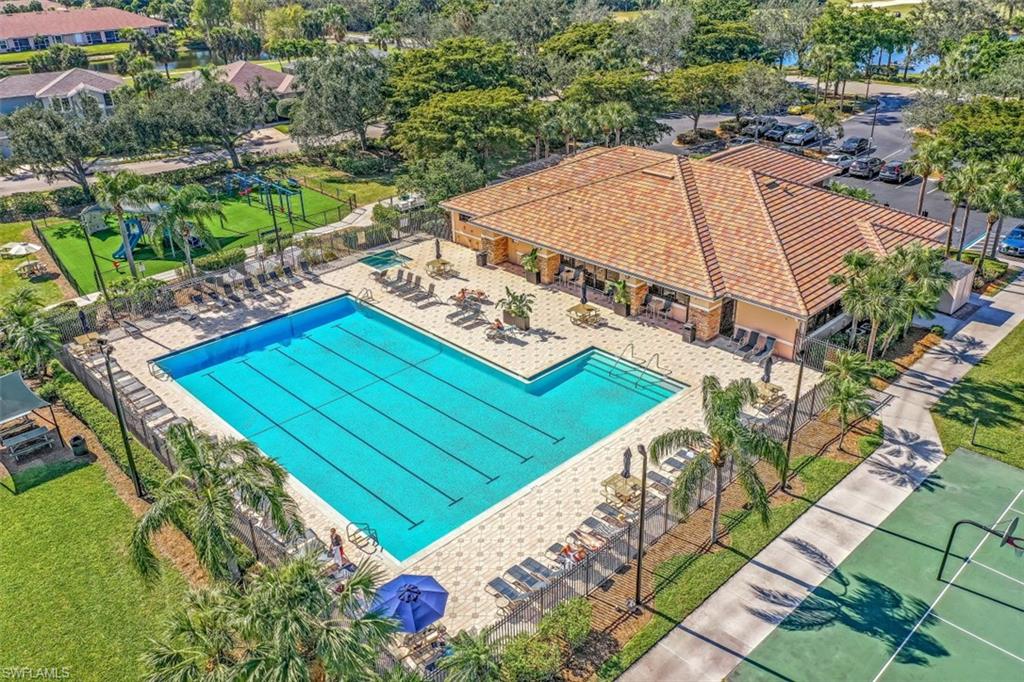 21641 Helmsdale Run Estero, FL 33928 - Photo 34 of 35 an aerial view of a house