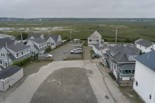 $1,100,000 | 387 Ocean Boulevard, Hampton, NH 03842