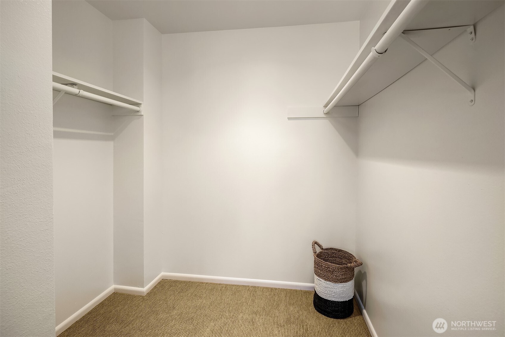 6300 Sand Point Way Northeast, Unit 111 Seattle, WA 98115 - Photo 15 of 20