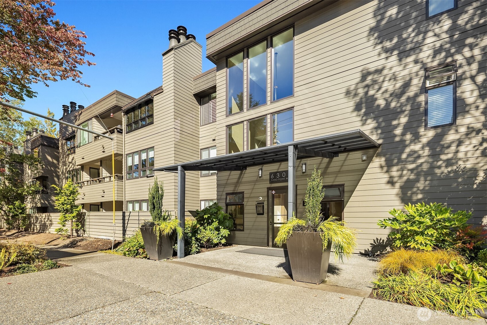 6300 Sand Point Way Northeast, Unit 111 Seattle, WA 98115 - Photo 4 of 20