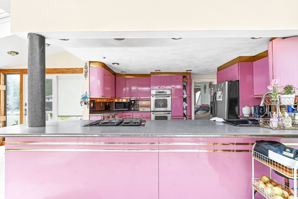 291 Main Street Saugus, MA 01906 - Photo 4 of 12