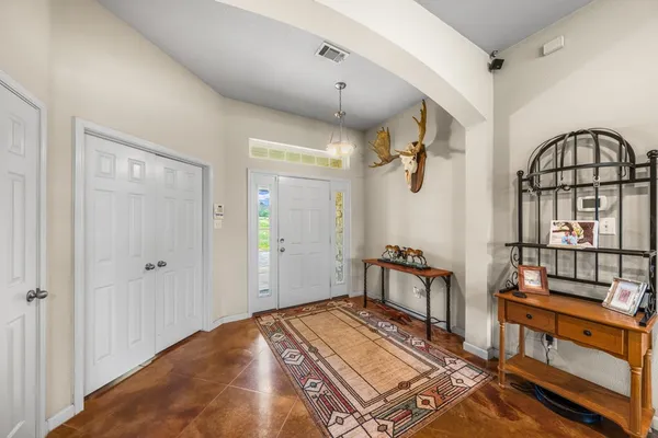 $1,133,391 | 377 Green Oak Drive, Kerrville, TX 78028