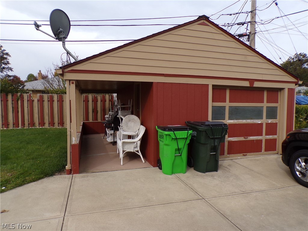 1136 Monarch Road Cleveland, OH 44121 - Photo 6 of 23 Gallery Image 6
