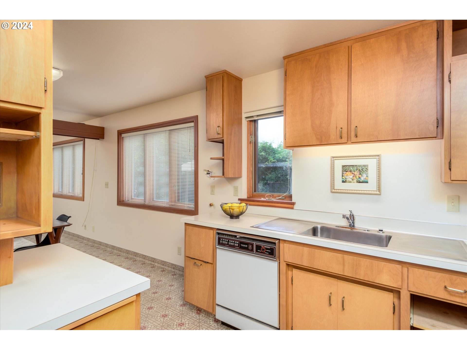 856 Northridge Avenue Springfield, OR 97477 - Photo 15 of 44 Kitchen