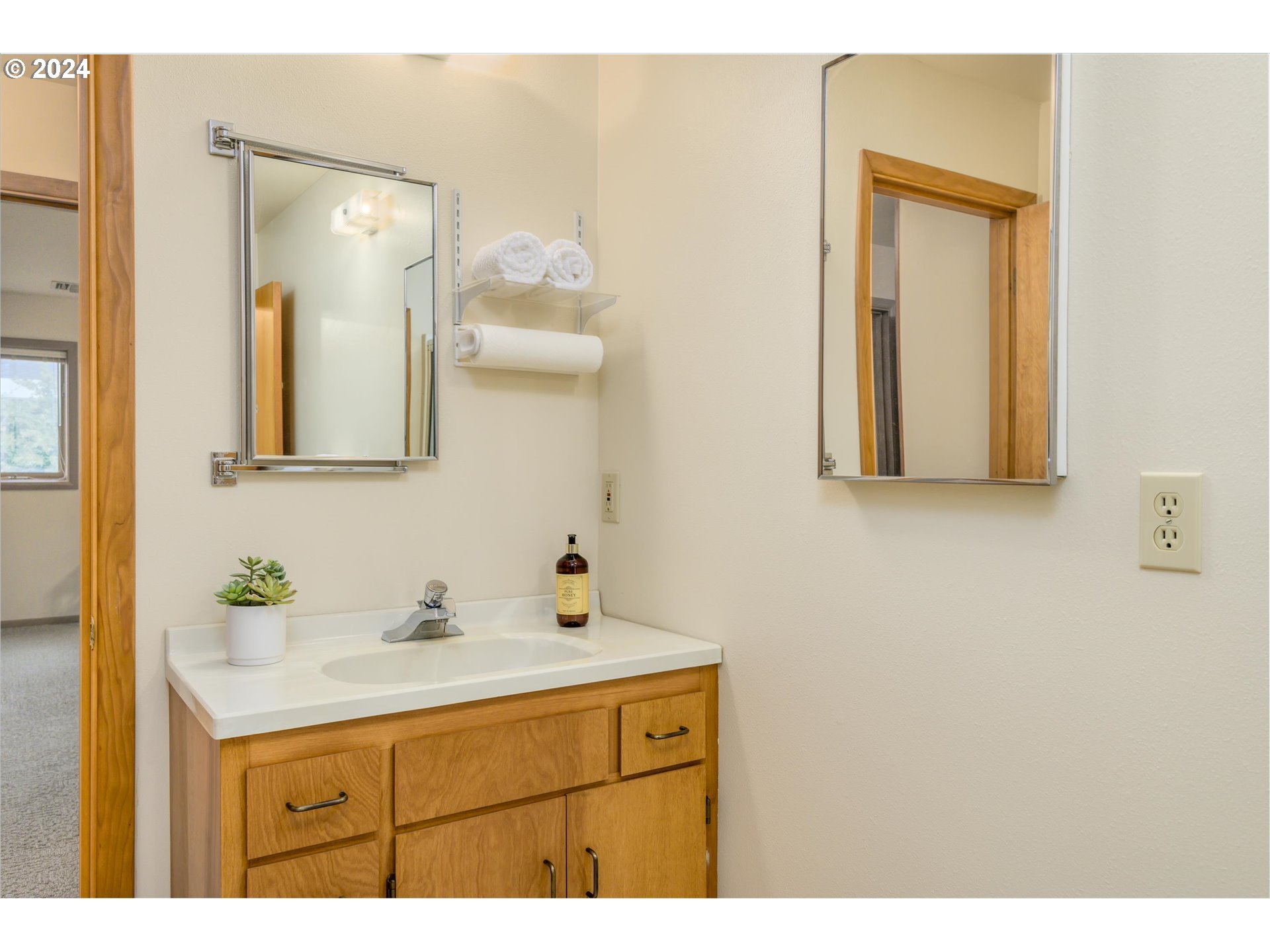 856 Northridge Avenue Springfield, OR 97477 - Photo 30 of 44 Bathroom