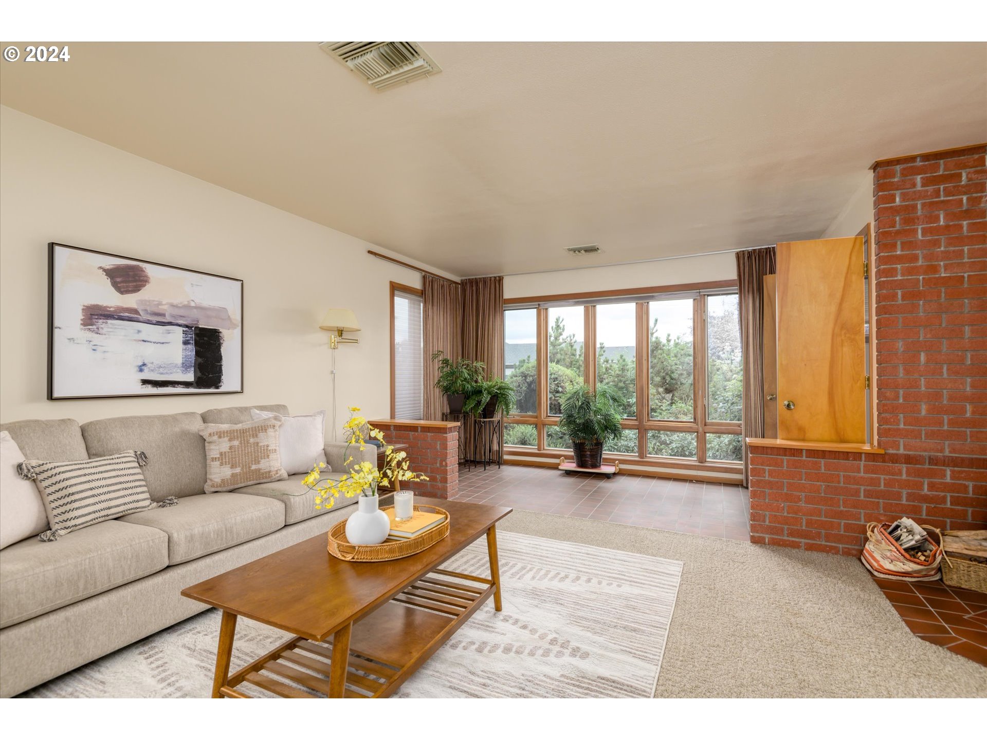 856 Northridge Avenue Springfield, OR 97477 - Photo 3 of 44 Living Room