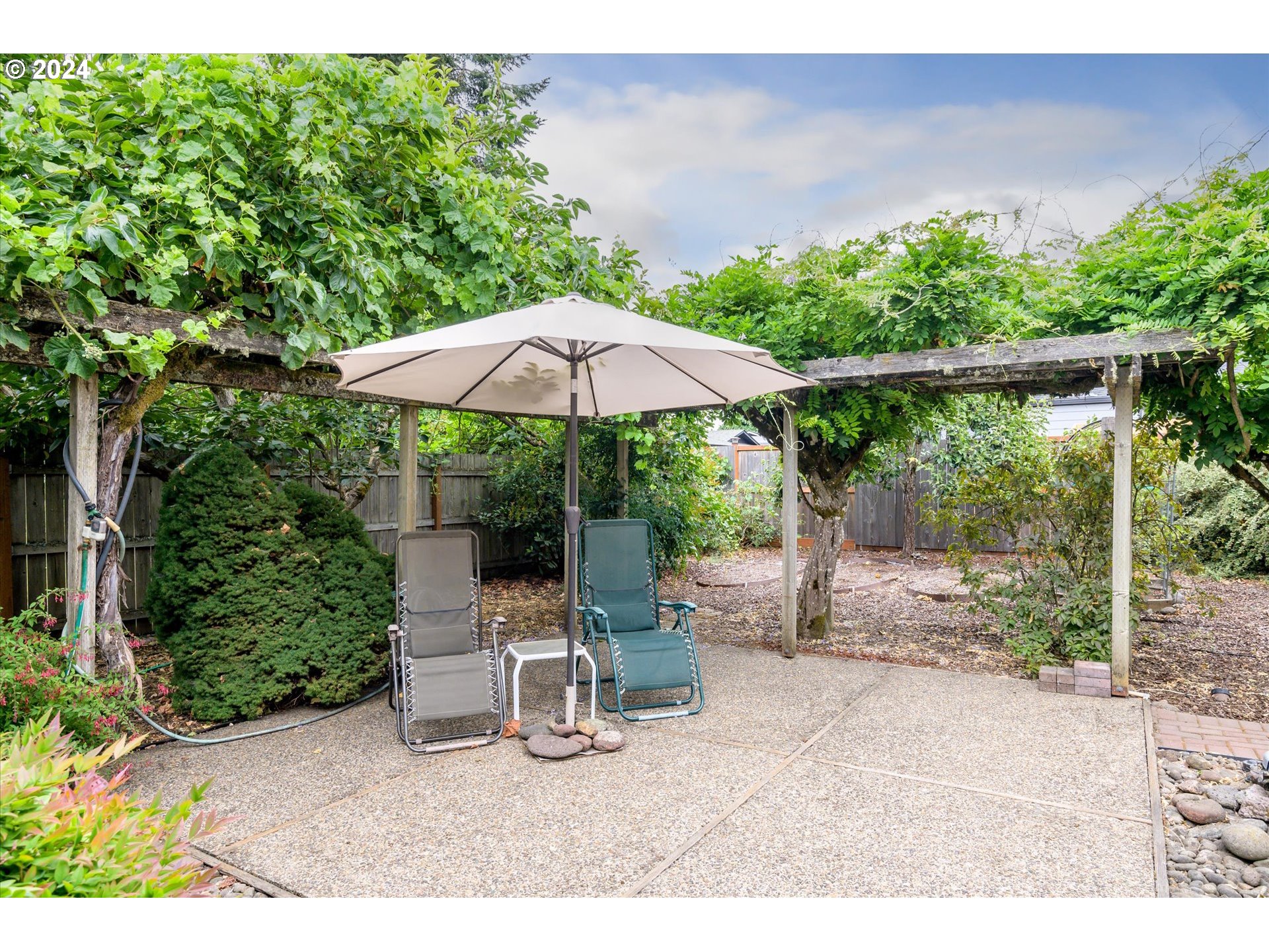 856 Northridge Avenue Springfield, OR 97477 - Photo 35 of 44 Patio