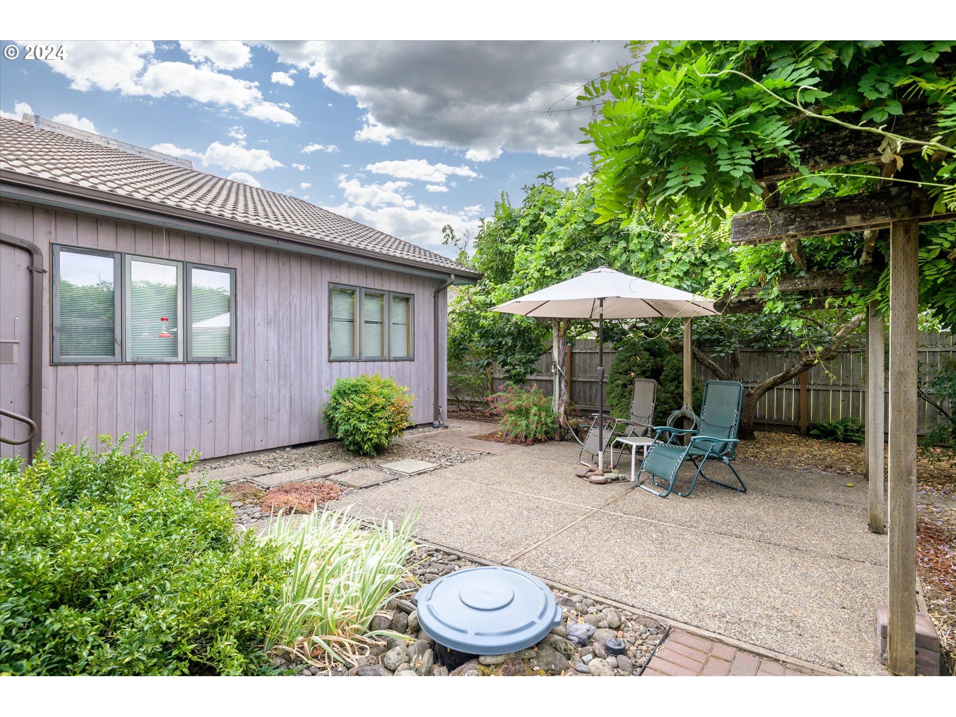 856 Northridge Avenue Springfield, OR 97477 - Photo 39 of 44 Patio