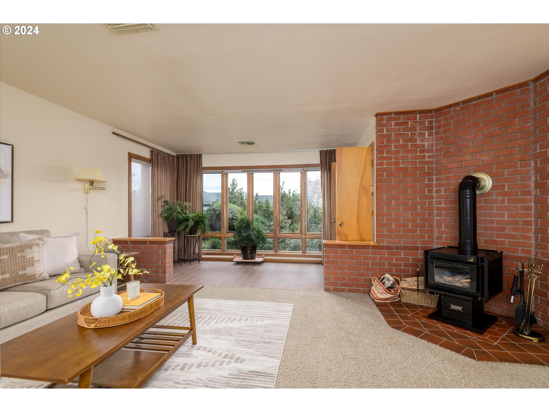 856 Northridge Avenue Springfield, OR 97477 - Photo 5 of 44 Living Room