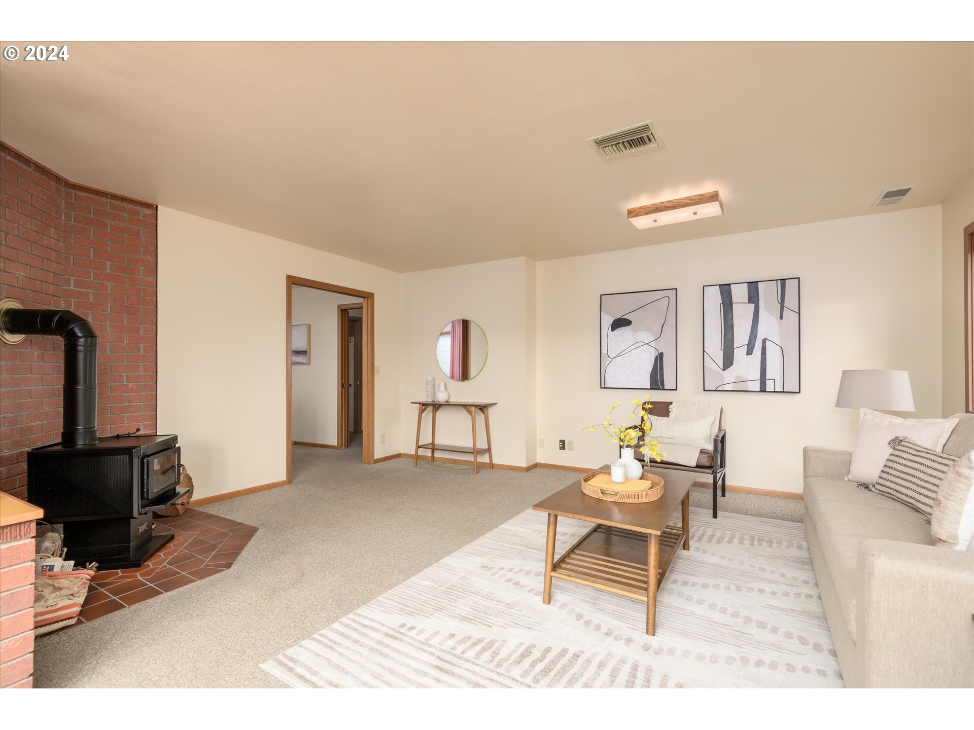 856 Northridge Avenue Springfield, OR 97477 - Photo 6 of 44 Living Room