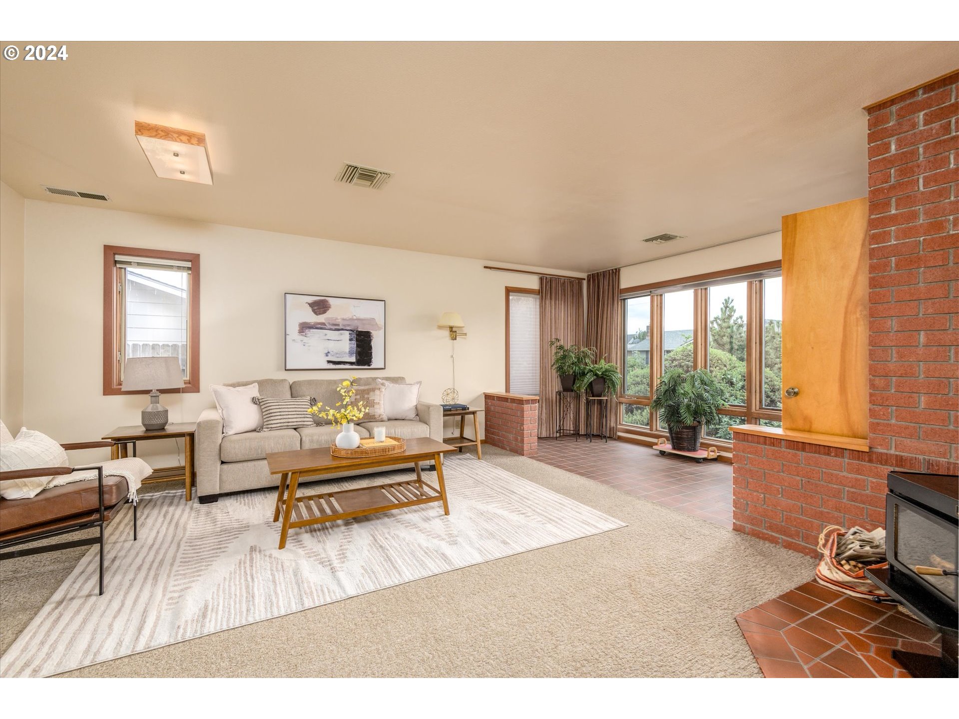 856 Northridge Avenue Springfield, OR 97477 - Photo 7 of 44 Living Room