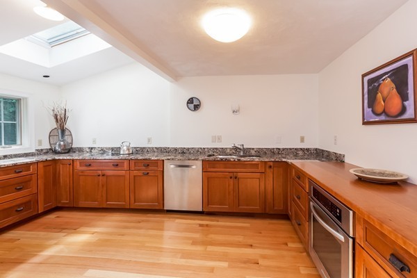41 Stonebrook Road Sudbury, MA 01776 - Photo 4 of 25