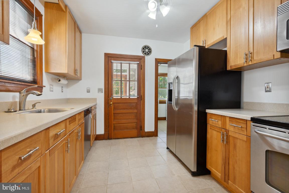 7104 Highbridge Road Bowie, MD 20720 - Photo 13 of 40 Gallery Image 13