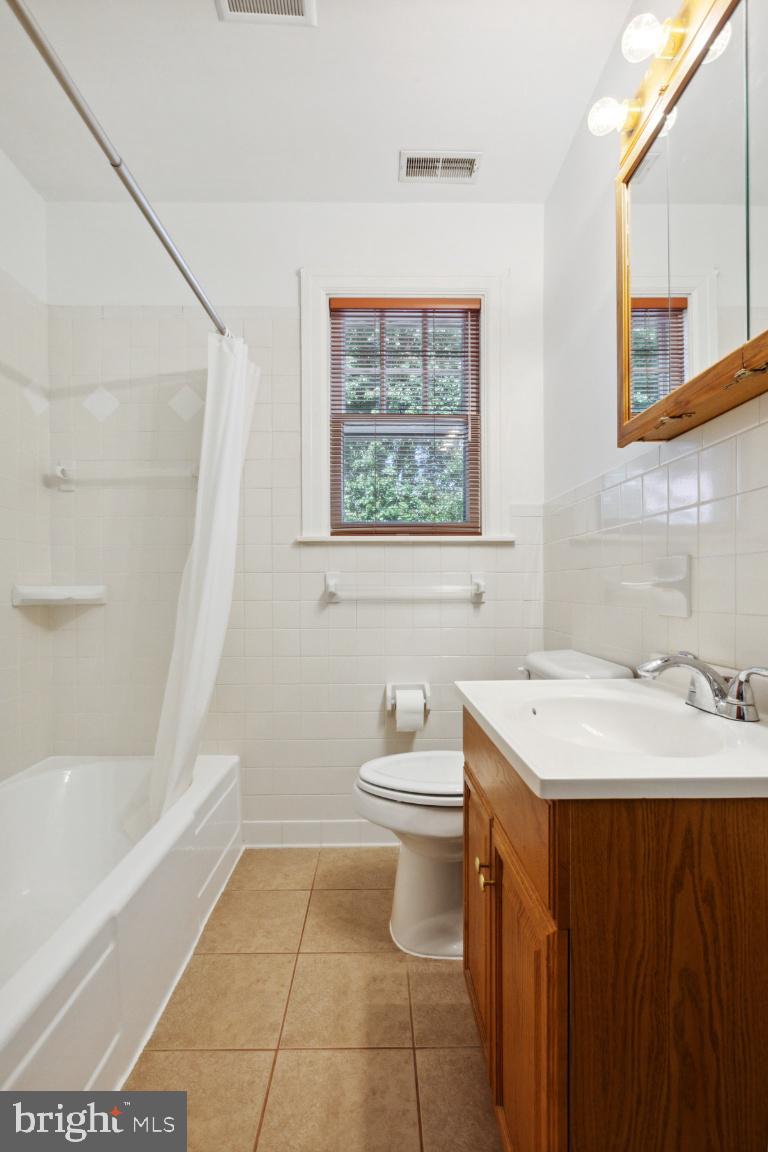 7104 Highbridge Road Bowie, MD 20720 - Photo 20 of 40 Gallery Image 20