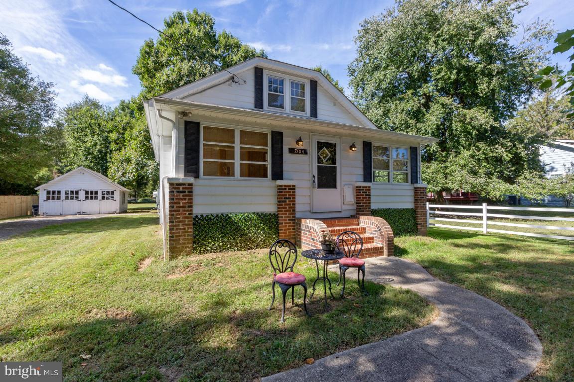 7104 Highbridge Road Bowie, MD 20720 - Photo 3 of 40 Gallery Image 3