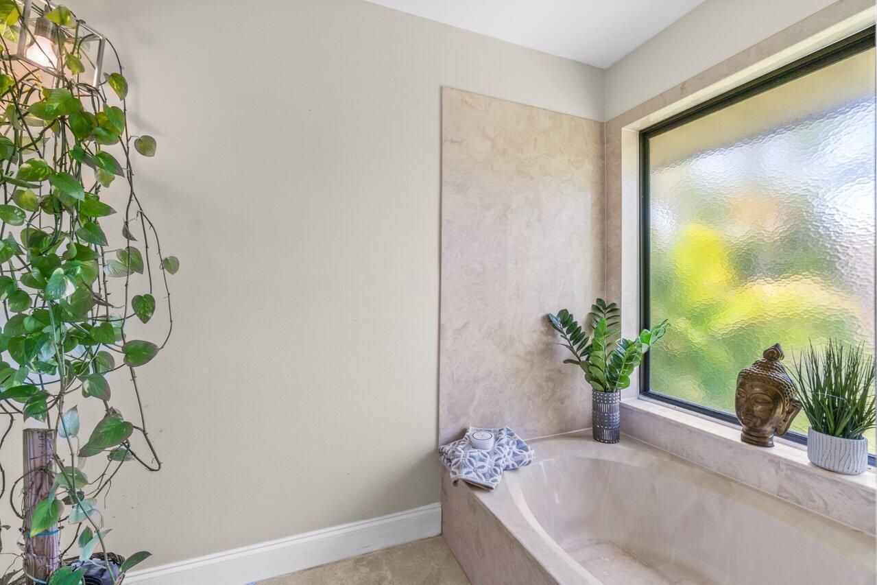 9240 Sabal Ridge Circle, Unit B Boca Raton, FL 33428 - Photo 13 of 22 Primary bath area