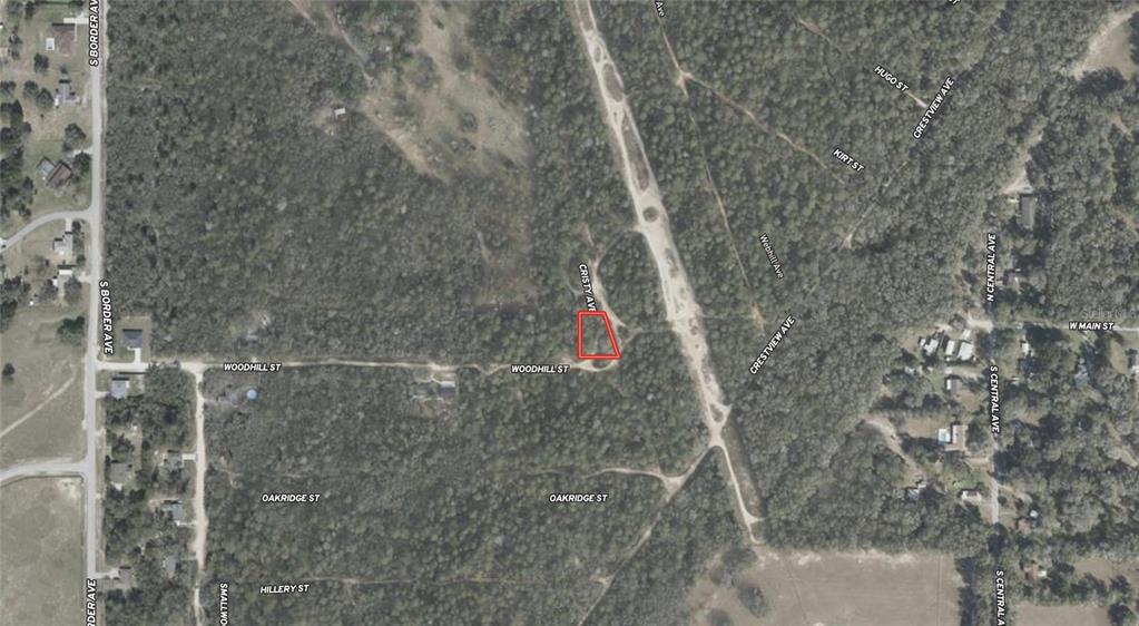 2702 Woodhill Street Inverness, FL 34452 - Photo 3 of 5 a bathroom with a shower