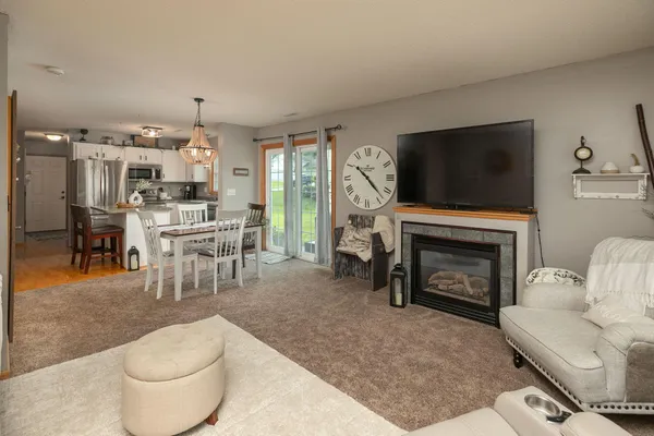 $250,000 | 2925 Monroe Drive Northwest, Rochester, MN 55901