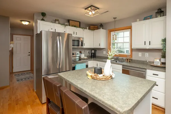 $250,000 | 2925 Monroe Drive Northwest, Rochester, MN 55901
