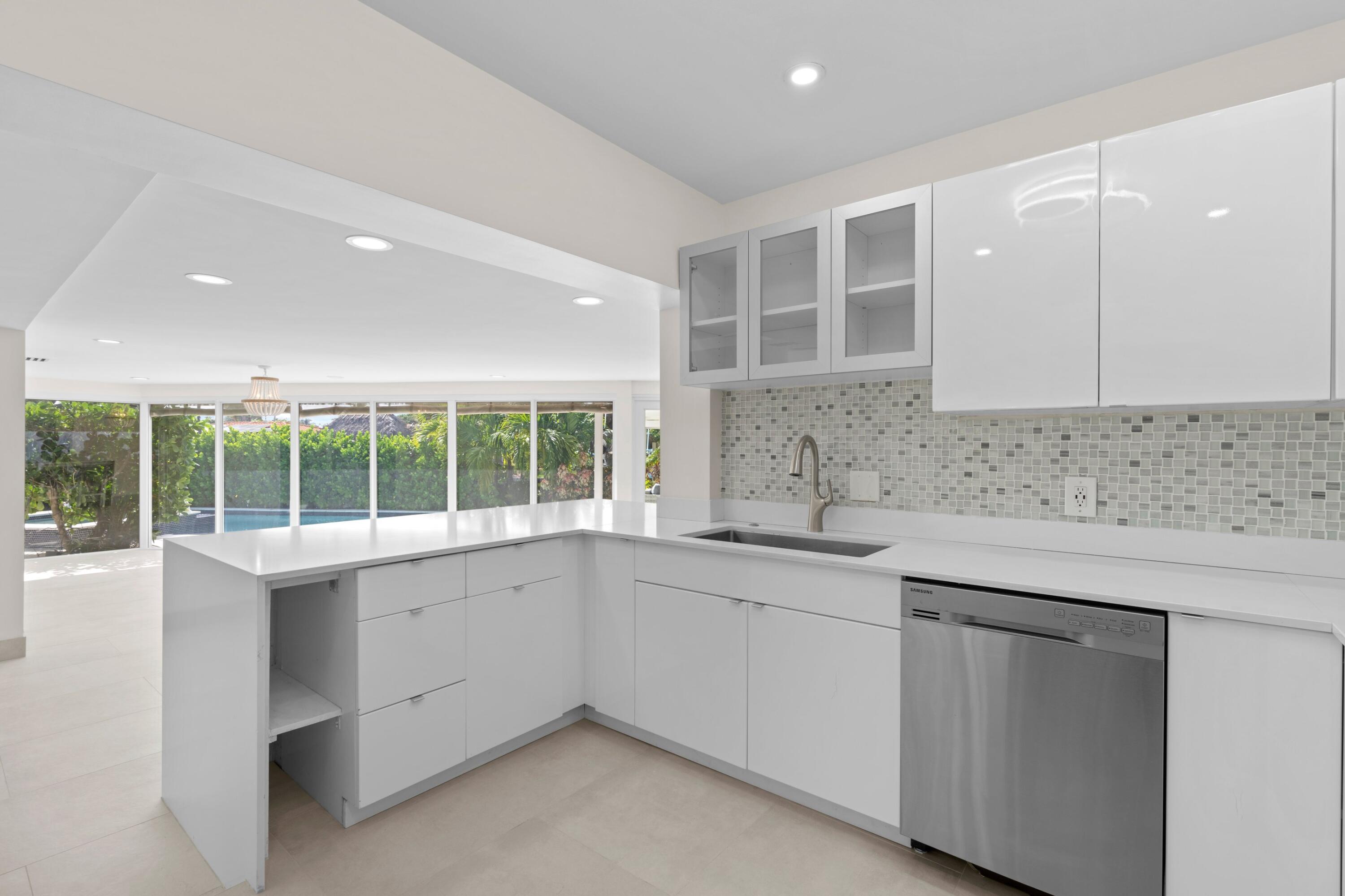 391 Southeast 7th Avenue Pompano Beach, FL 33060 - Photo 21 of 38 DSC09852.jpg-SMALL