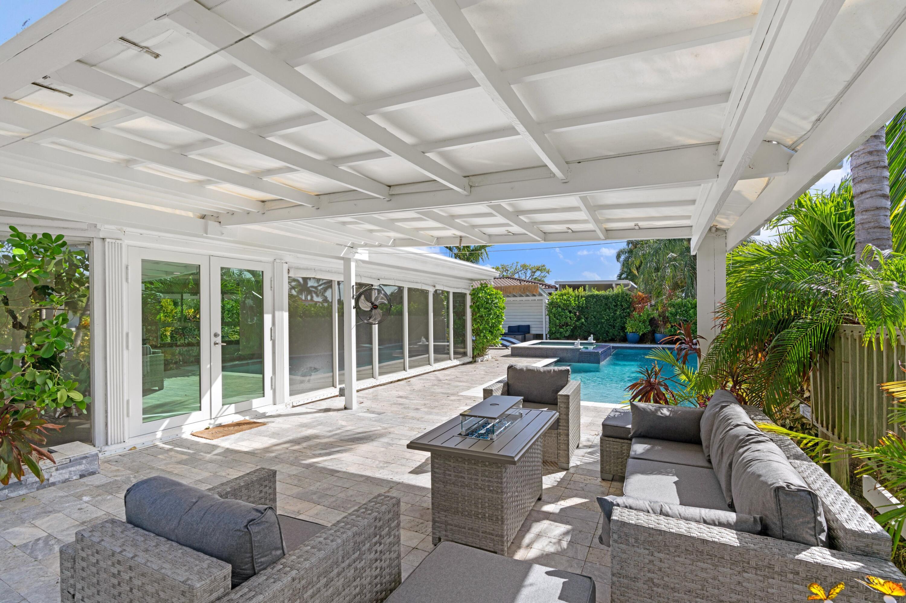 391 Southeast 7th Avenue Pompano Beach, FL 33060 - Photo 4 of 38 DSC09945.jpg-SMALL