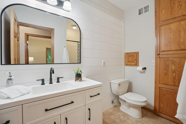 $500,000 | 3620 Highland Avenue, White Bear Lake, MN 55110