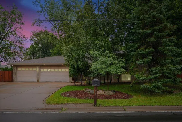 $500,000 | 3620 Highland Avenue, White Bear Lake, MN 55110