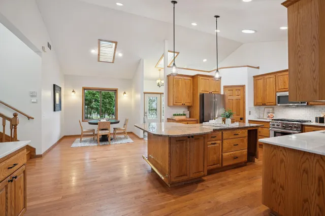 $500,000 | 3620 Highland Avenue, White Bear Lake, MN 55110