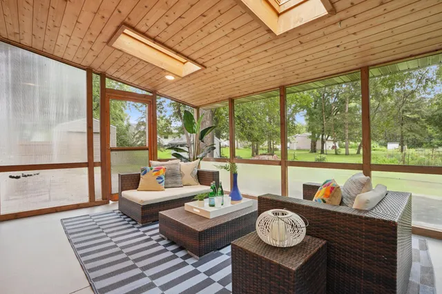 $500,000 | 3620 Highland Avenue, White Bear Lake, MN 55110