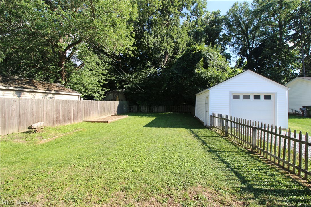 2233 Harding Road Cuyahoga Falls, OH 44223 - Photo 20 of 24