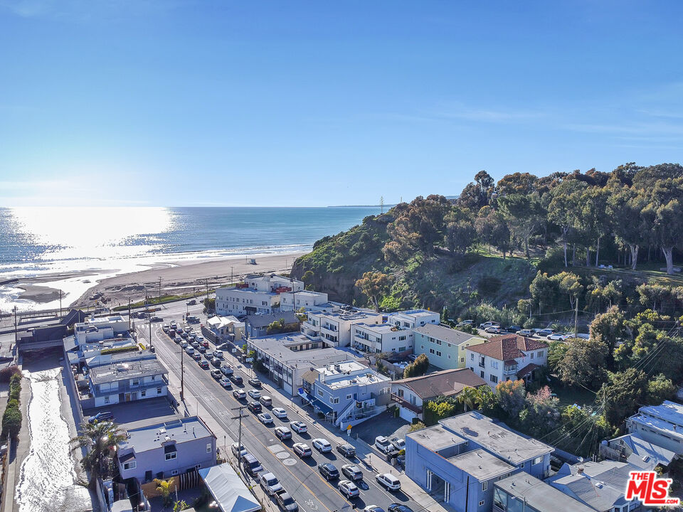 153 West Channel Road Santa Monica, CA 90402 - Photo 25 of 74 an aerial view of a city