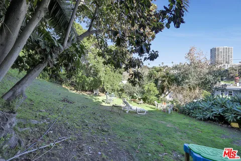 $7,495,000 | 153 West Channel Road, Santa Monica, CA 90402