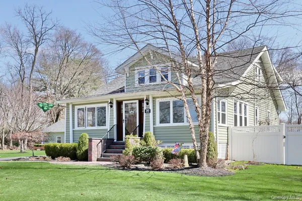 $679,000 | 385 Kings Highway, Valley Cottage, NY 10989