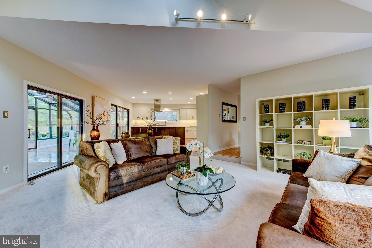 15 Hawk Drive Princeton Junction, NJ 08550 - Photo 39 of 95 a living room with furniture and a large window
