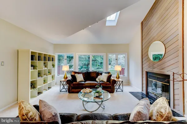 $1,350,000 | 15 Hawk Drive, Princeton Junction, NJ 08550